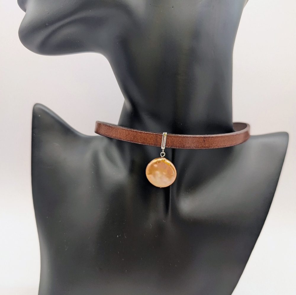 17mm Freshwater Coin Pearl Leather Choker